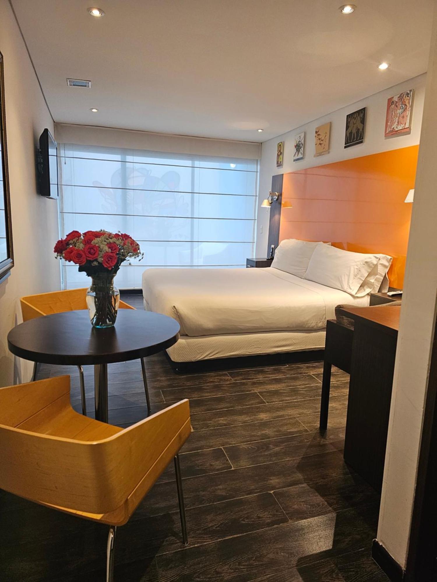 Hotel 104 Art Suites โบโกตา ภายนอก รูปภาพ