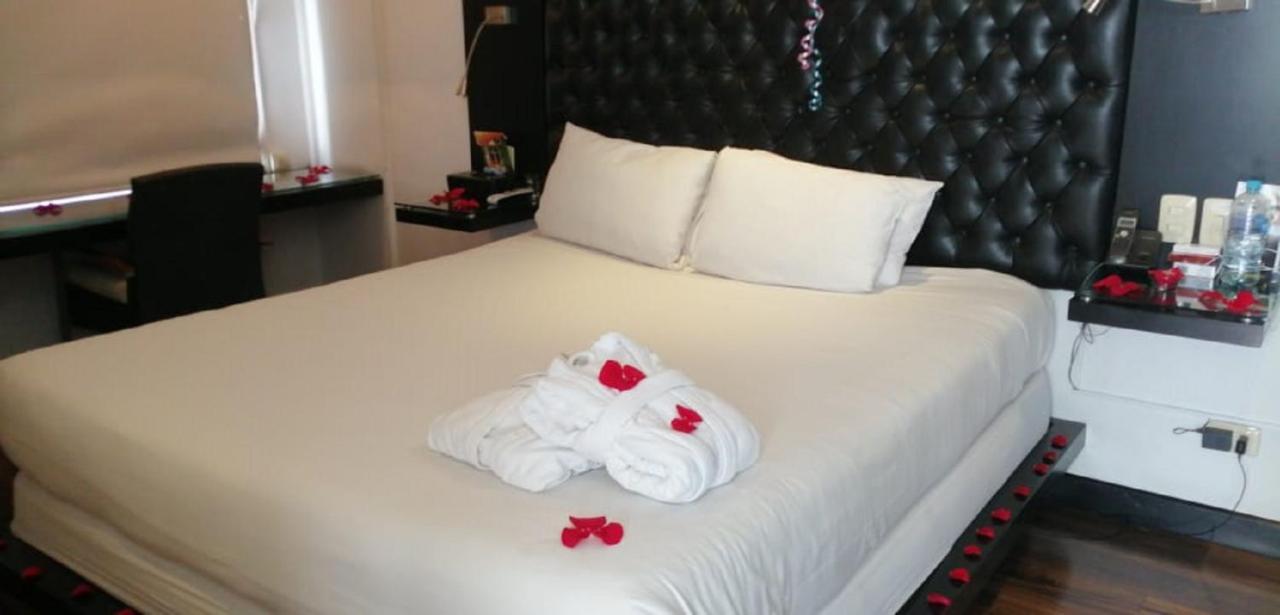Hotel 104 Art Suites โบโกตา ภายนอก รูปภาพ